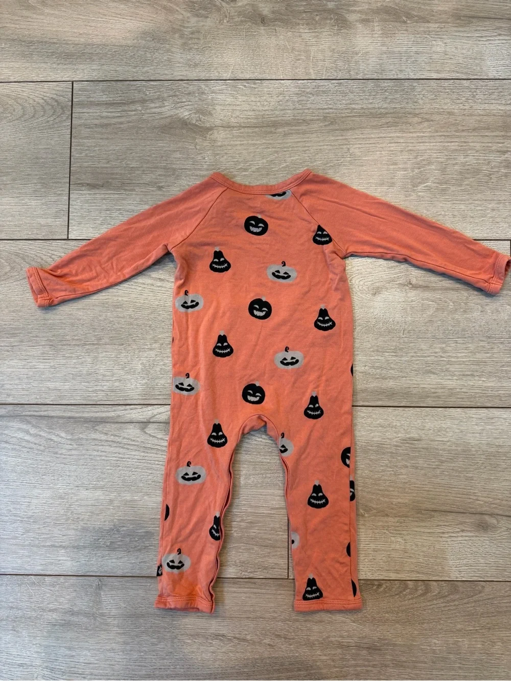 Kyte BABY Orange Halloween Pumpkin-Print Long-Sleeve One-Piece